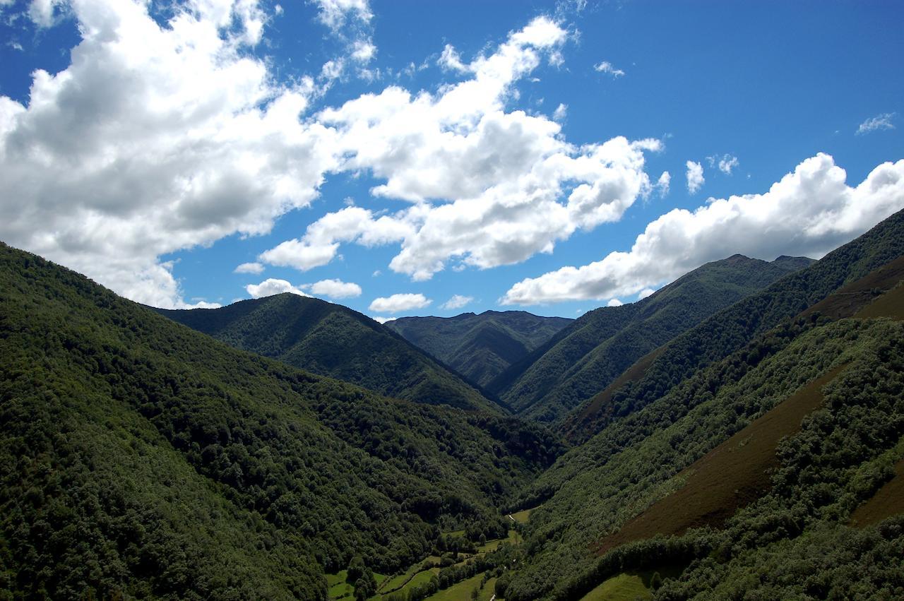 فندق El Mirador De Fuentes Del Narcea Moncó المظهر الخارجي الصورة